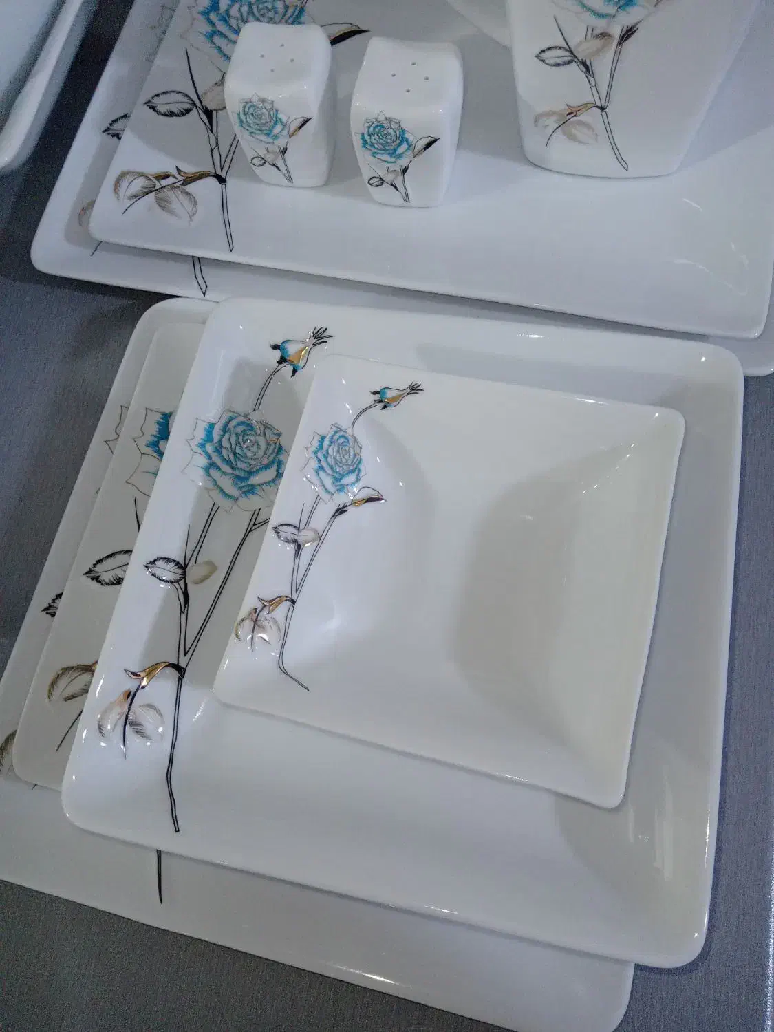 چینی نو نفیس اصل|ظروف سرو و پذیرایی|میاندوآب, |دیوار