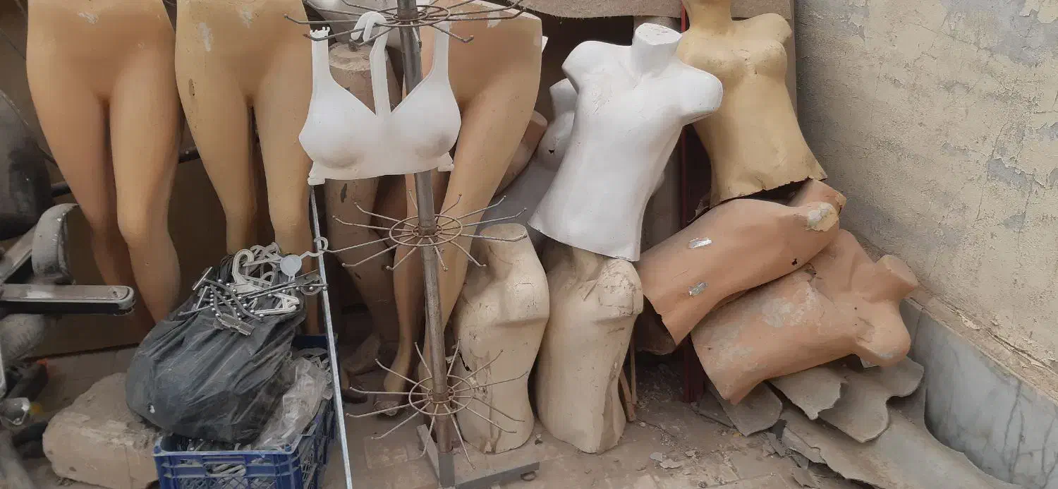 چند تا مانکن ویک رگال ایستاده ویه بار بند اردی|فروشگاه و مغازه|مشهد, شایه|دیوار