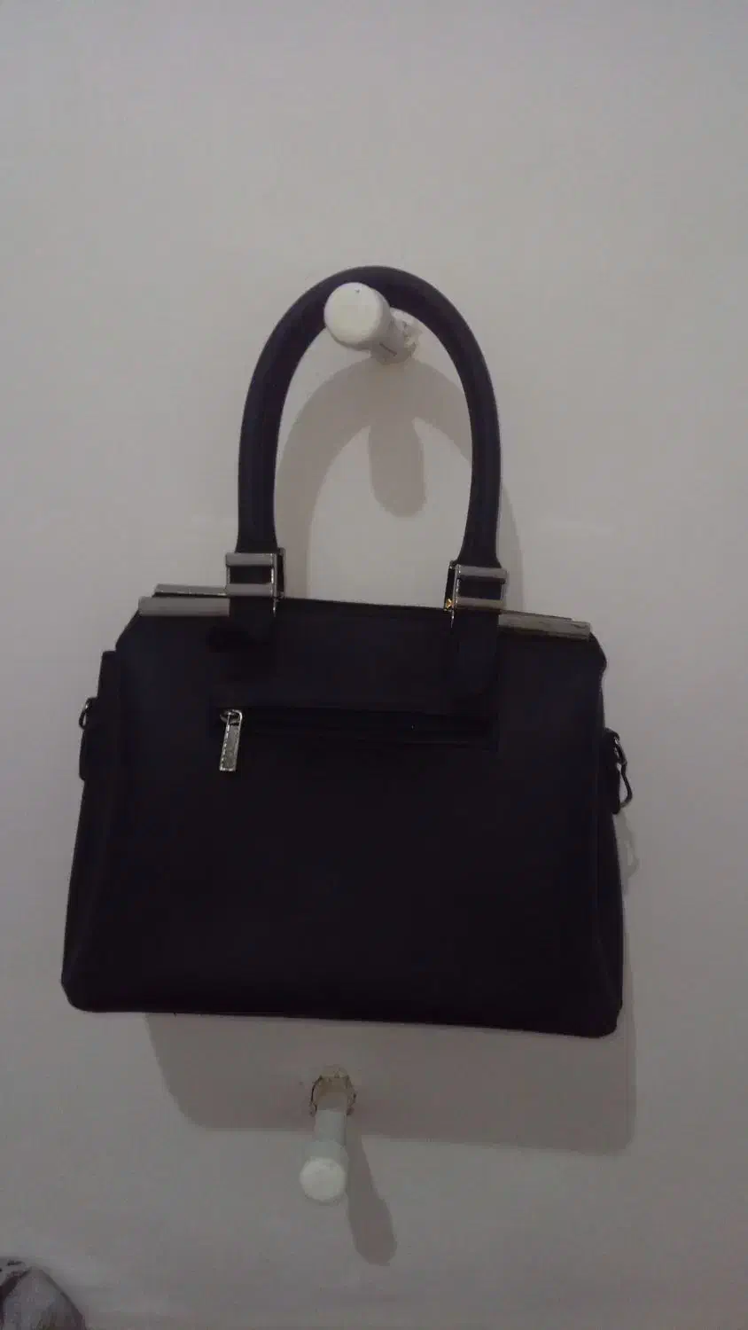 کیف بزرگ|کیف، کفش، کمربند|بروجرد, |دیوار