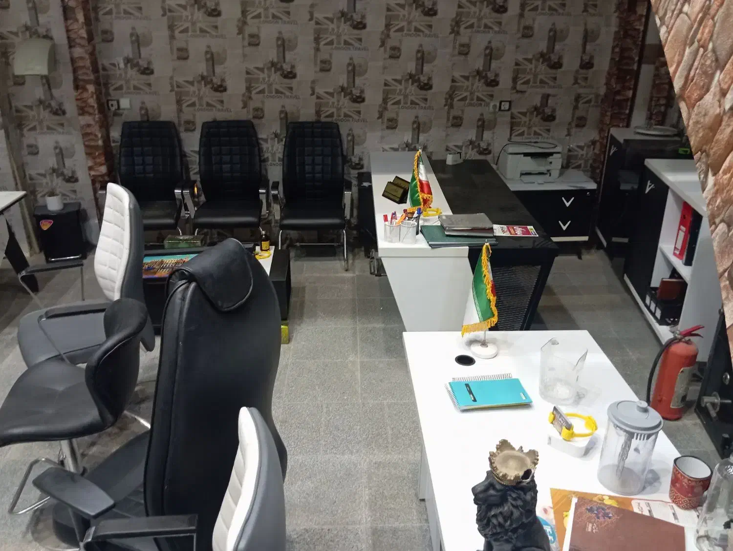 وسایل کامل میز صندلی اداری فروشی|مبلمان اداری|میناب, |دیوار