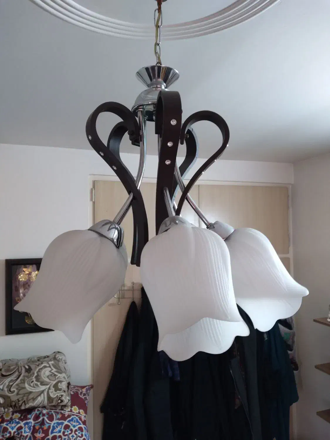 لوستر|لوستر و چراغ آویز|شهر ری, صفاییه (چشمه علی)|دیوار