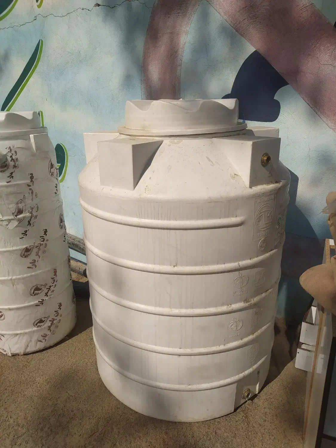 تانکر آب 1000 لیتری|مصالح و تجهیزات ساختمان|برخوار, |دیوار