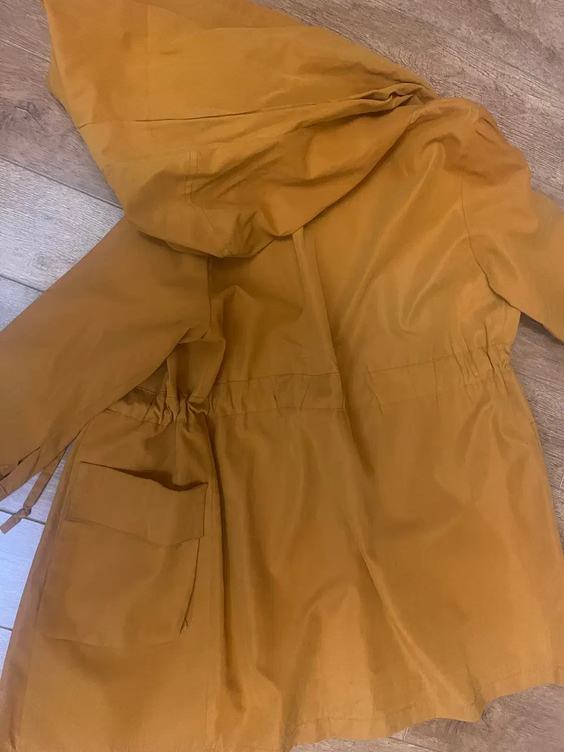 بارونی|لباس|دالخانی, |دیوار