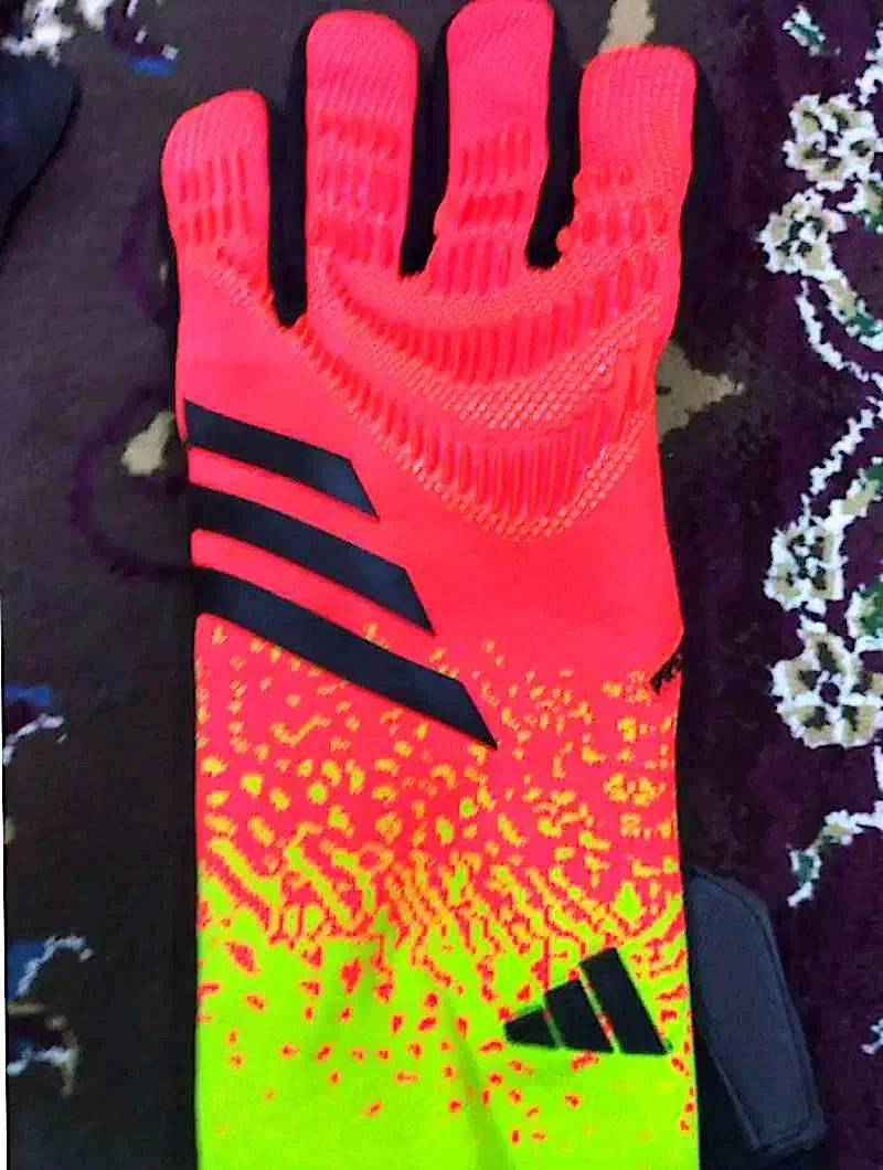 دستکش|ورزش‌های توپی|شوشتر, |دیوار