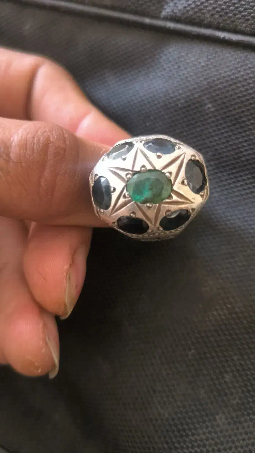 زمرد پنج شیر|جواهرات|اصفهان, طاحونه|دیوار