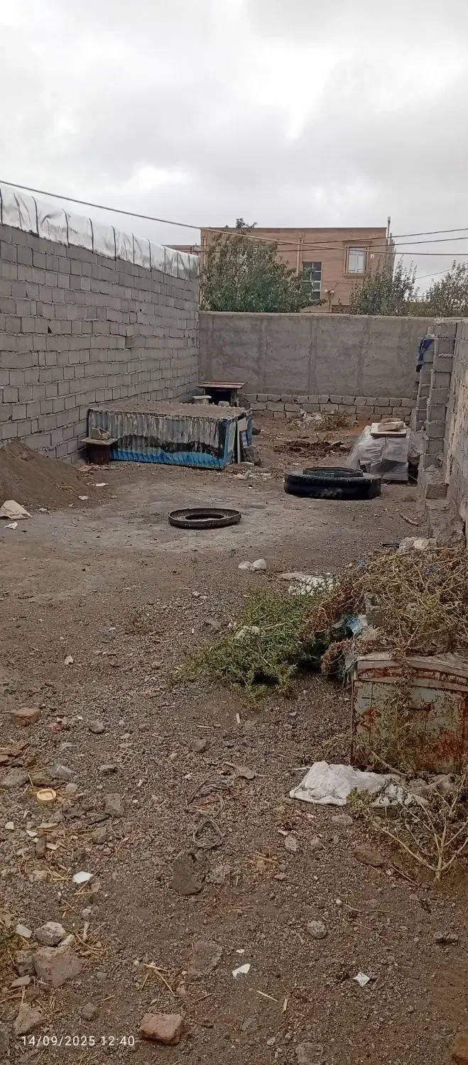 صد متر زمین داخل چهار دیواری|فروش زمین و ملک کلنگی|اردبیل, |دیوار
