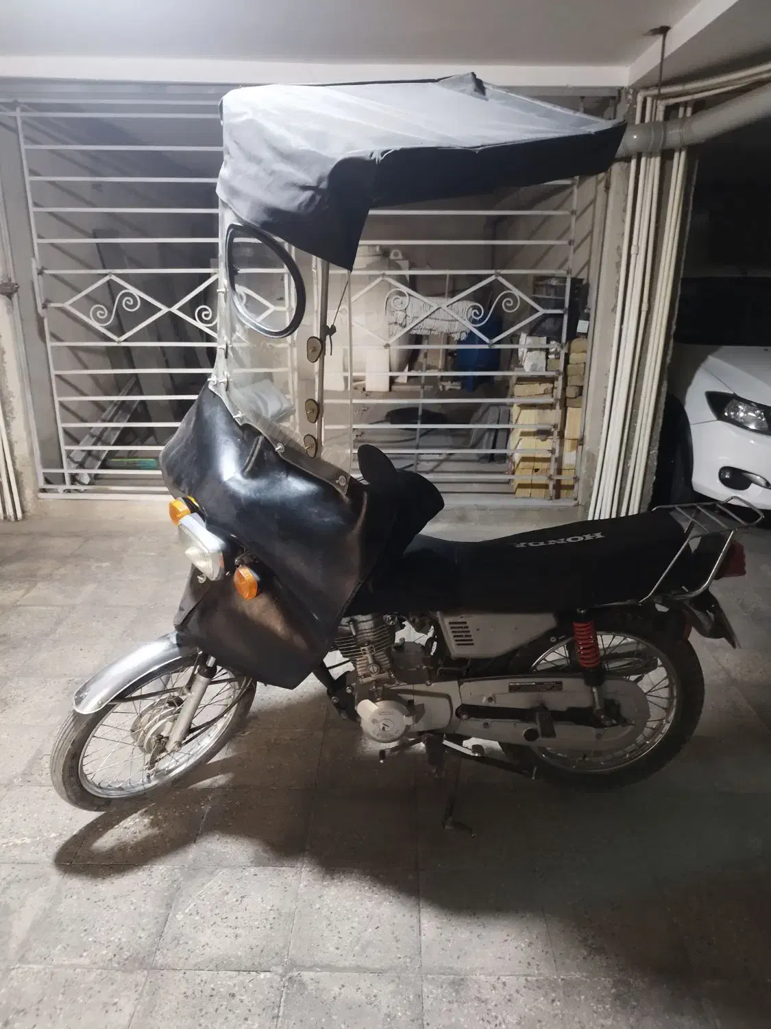 موتور هندا ۱۲۵|موتورسیکلت|هشتگرد, شهرک آرتیمان|دیوار