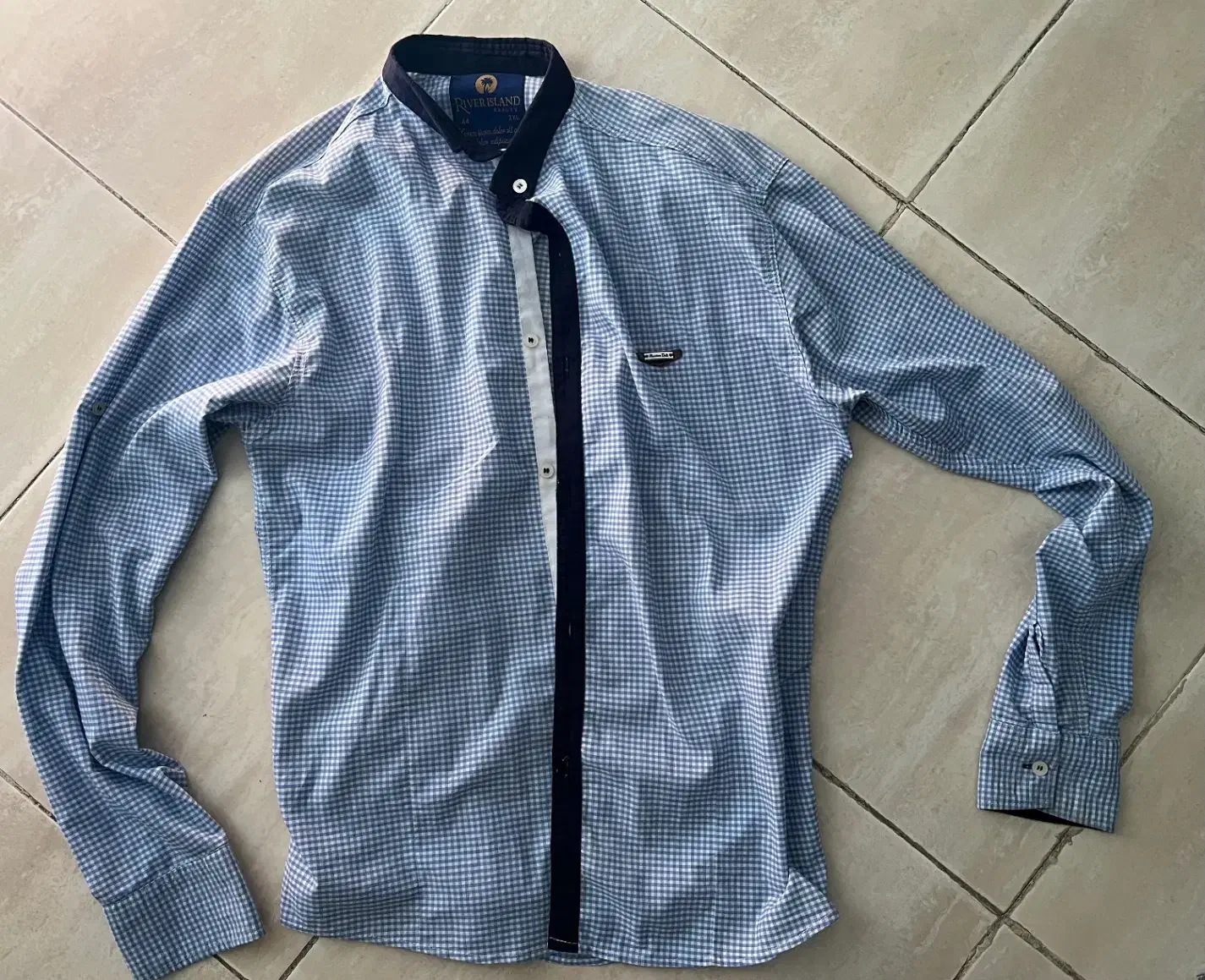 پیراهن رنگ آبی آسمانی|لباس|ساری, |دیوار