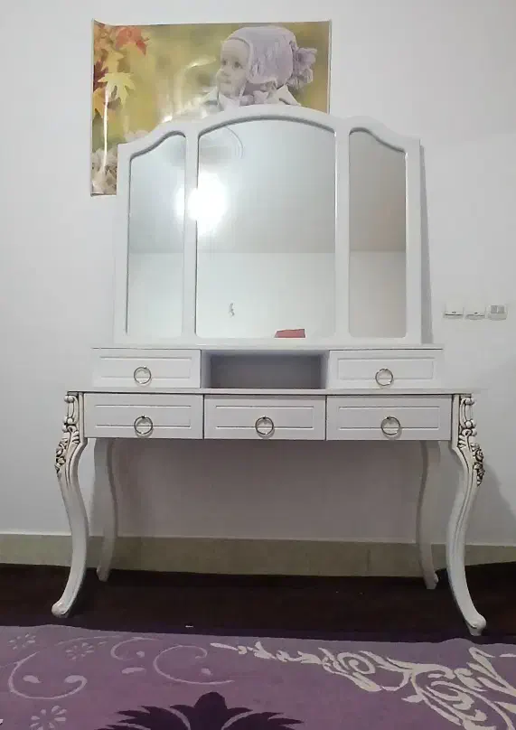 میز میکاپ(آرایش)|تخت و سرویس خواب|قم, محمد آباد|دیوار