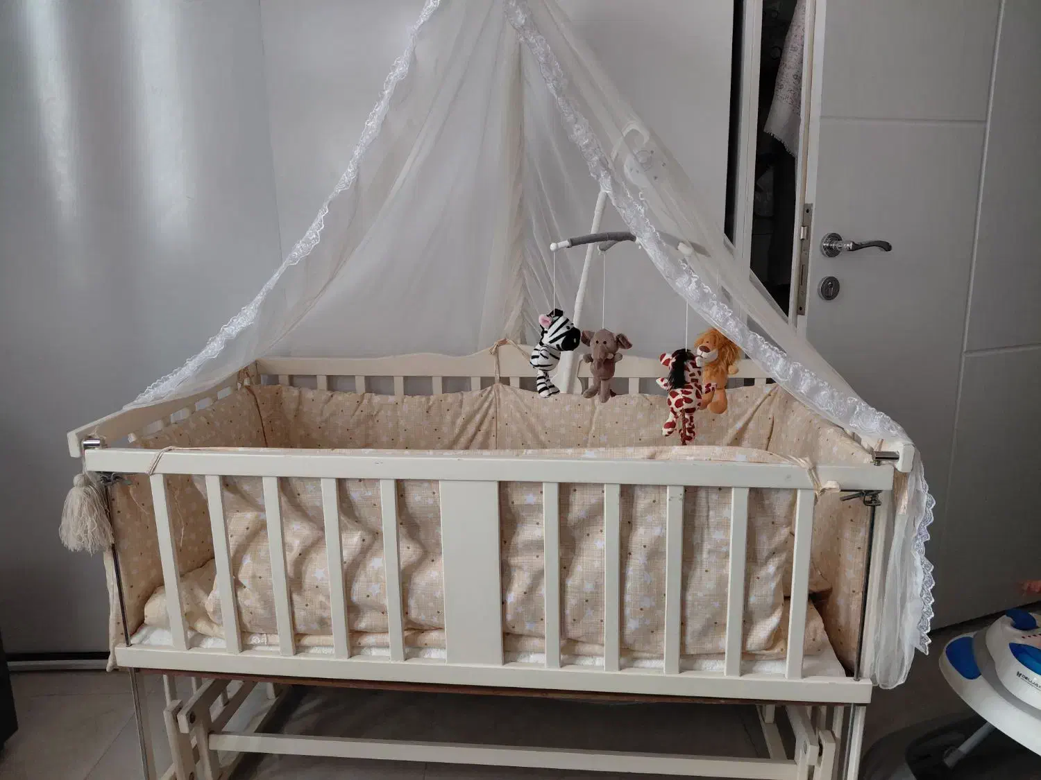 تخت نوزادی|تخت و سرویس خواب|نوشهر, |دیوار