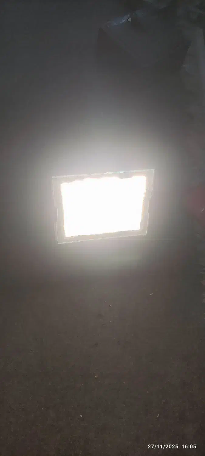 نورافکن قدیمی|لامپ و چراغ|نجف‌آباد, ویلاشهر|دیوار