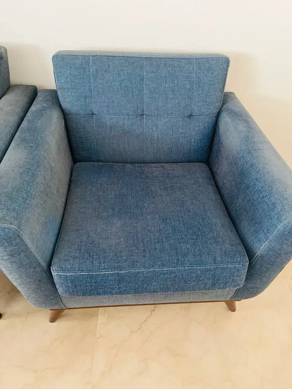 ۲ عدد مبل راحتی|مبلمان خانگی و میز عسلی|تهران, شهرک آزمایش|دیوار