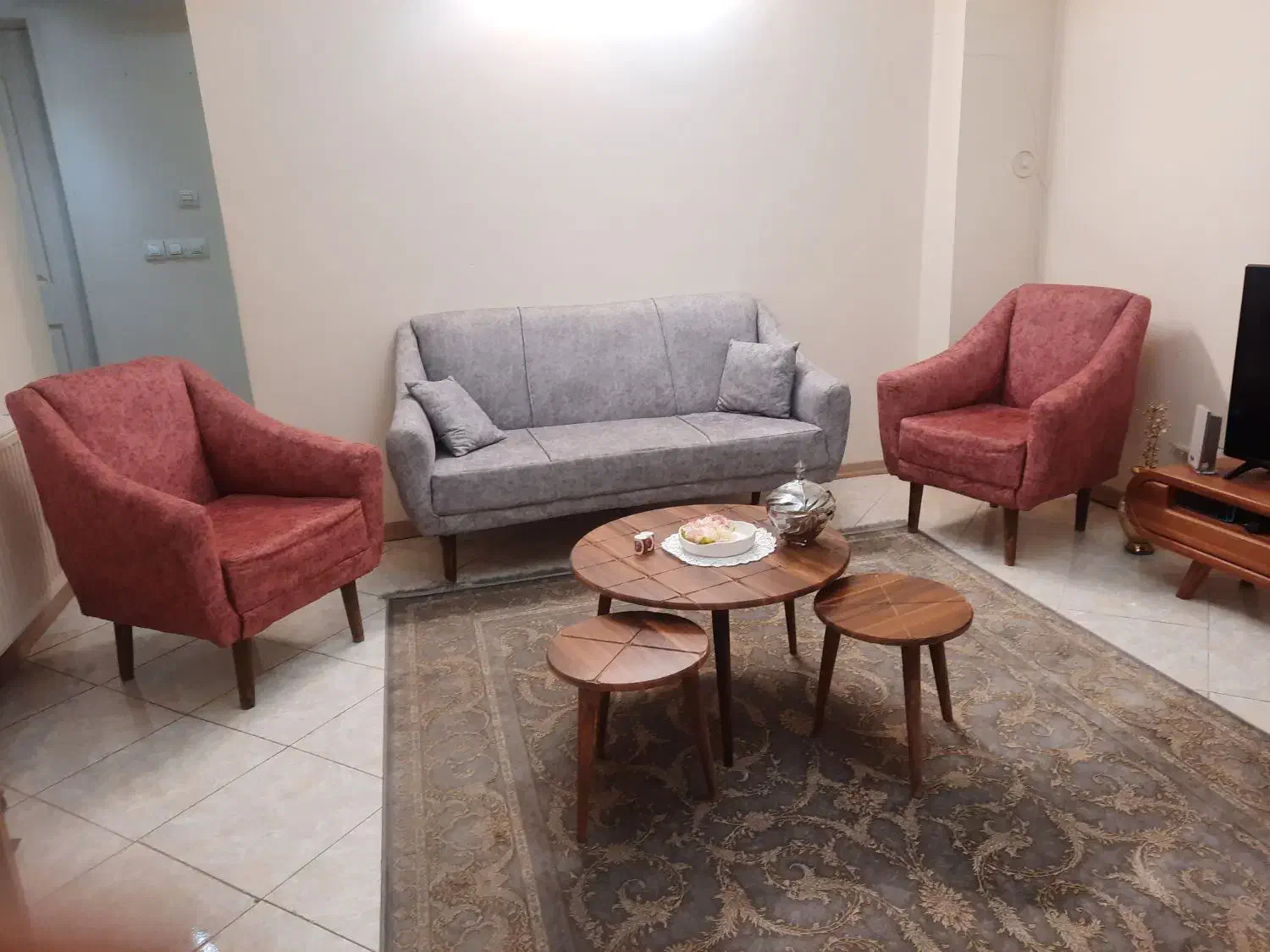 مبلمان ۵ نفره|مبلمان خانگی و میز عسلی|تهران, فرزانه|دیوار