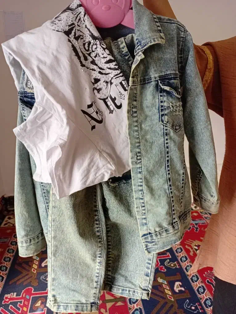 تعدادی لباس بچگانه شیک|کفش و لباس بچه|کوهدشت, |دیوار