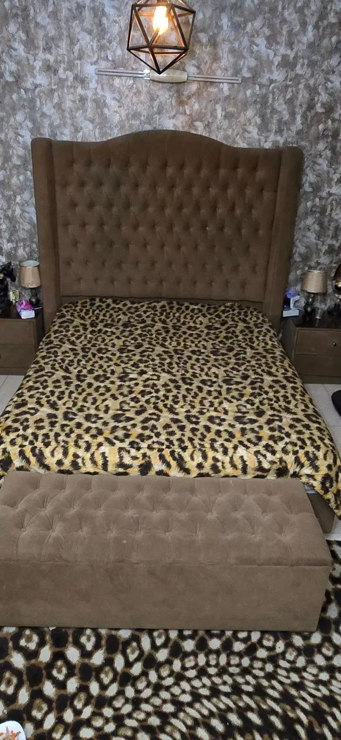 سرویس تخت خواب|تخت و سرویس خواب|ری, سیزده آبان|دیوار