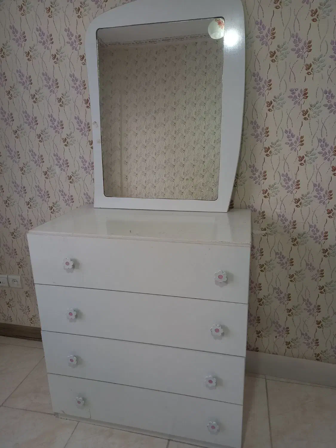 تخت خواب و دراور و آینه|تخت و سرویس خواب|کرمانشاه, |دیوار