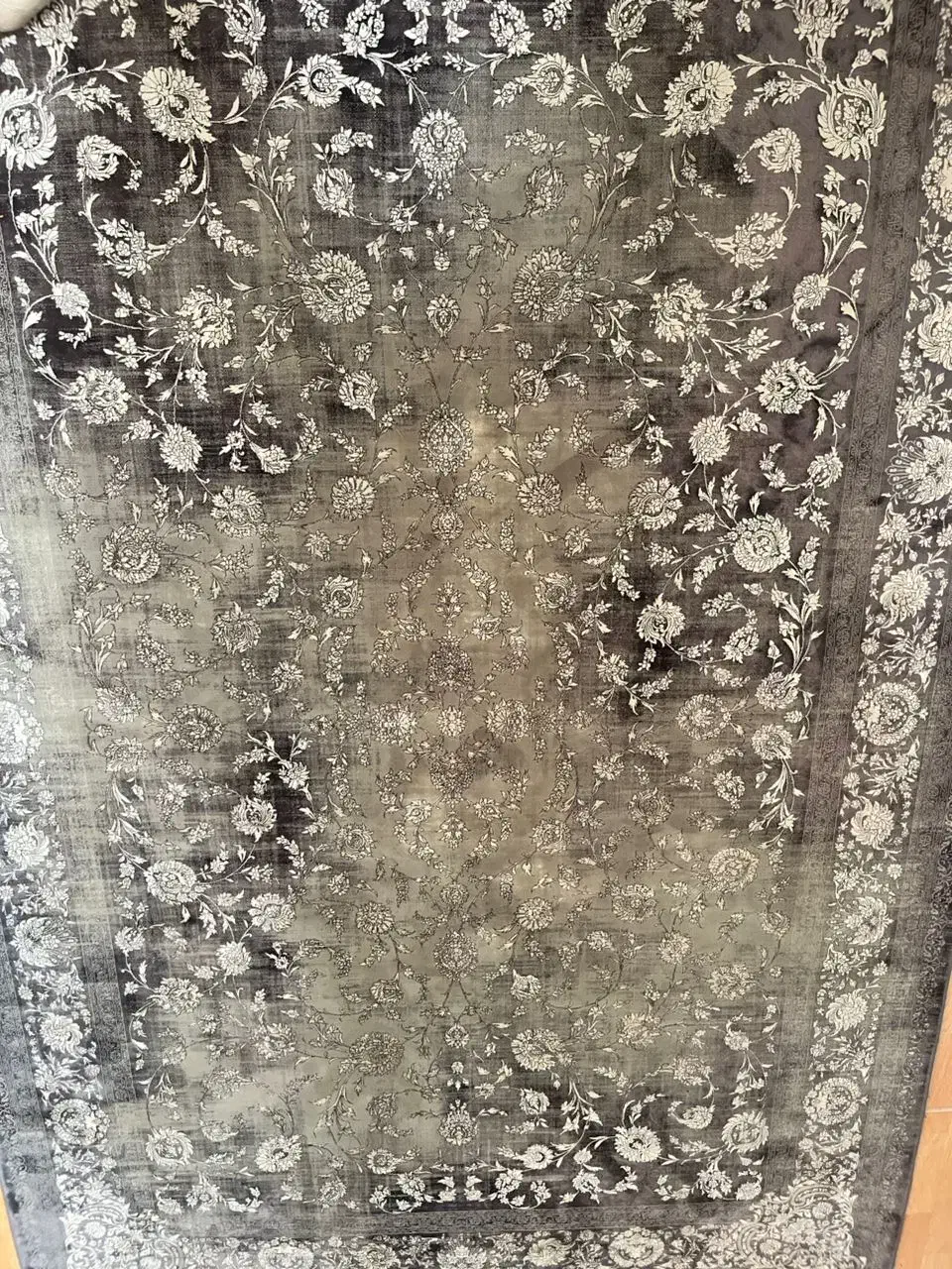 دوتا فرش سایه روشن درحدنو تمیز|فرش|آرادان, |دیوار