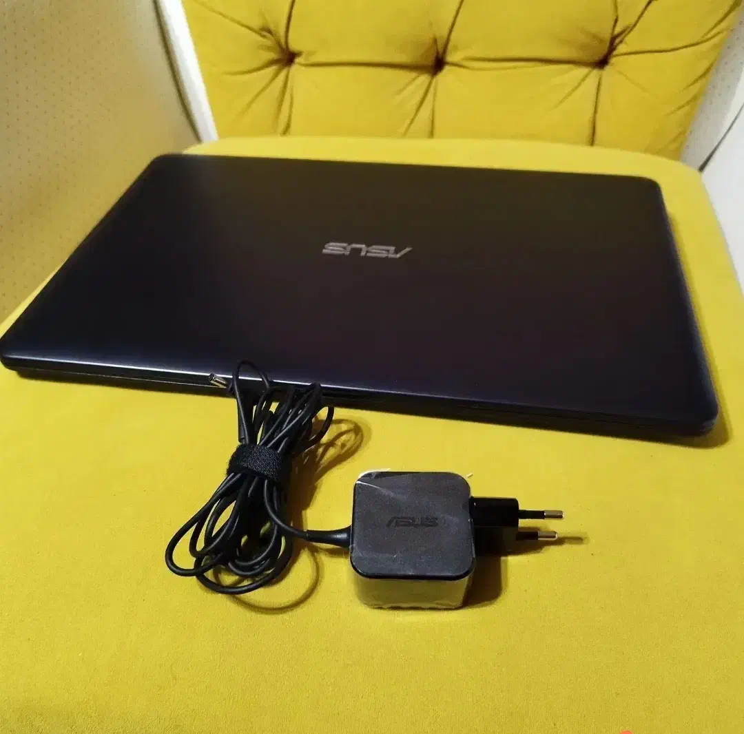 لپتاپ ddr4 در حد نو نسل جدید به همراه کیف|رایانه همراه|تهران, اکباتان|دیوار