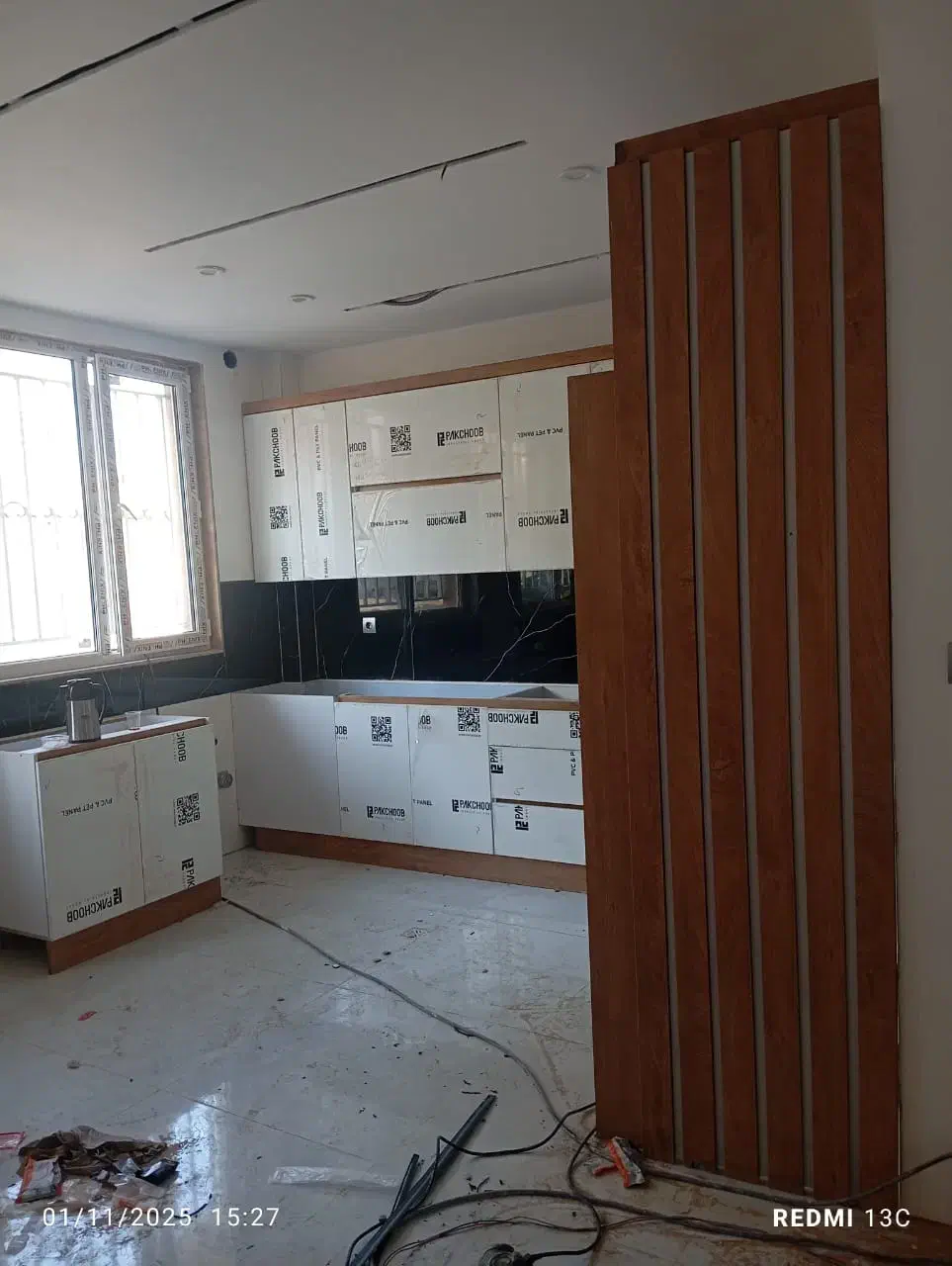 10مترکابینت های گلاس سفیدپاک چوب اکلیلی درجه یک|مصالح و تجهیزات ساختمان|باغستان, |دیوار