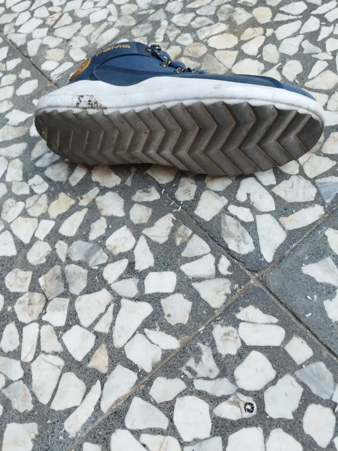 کتانی نرم و سبک سایز42|کیف، کفش، کمربند|رشت, امین الضرب|دیوار