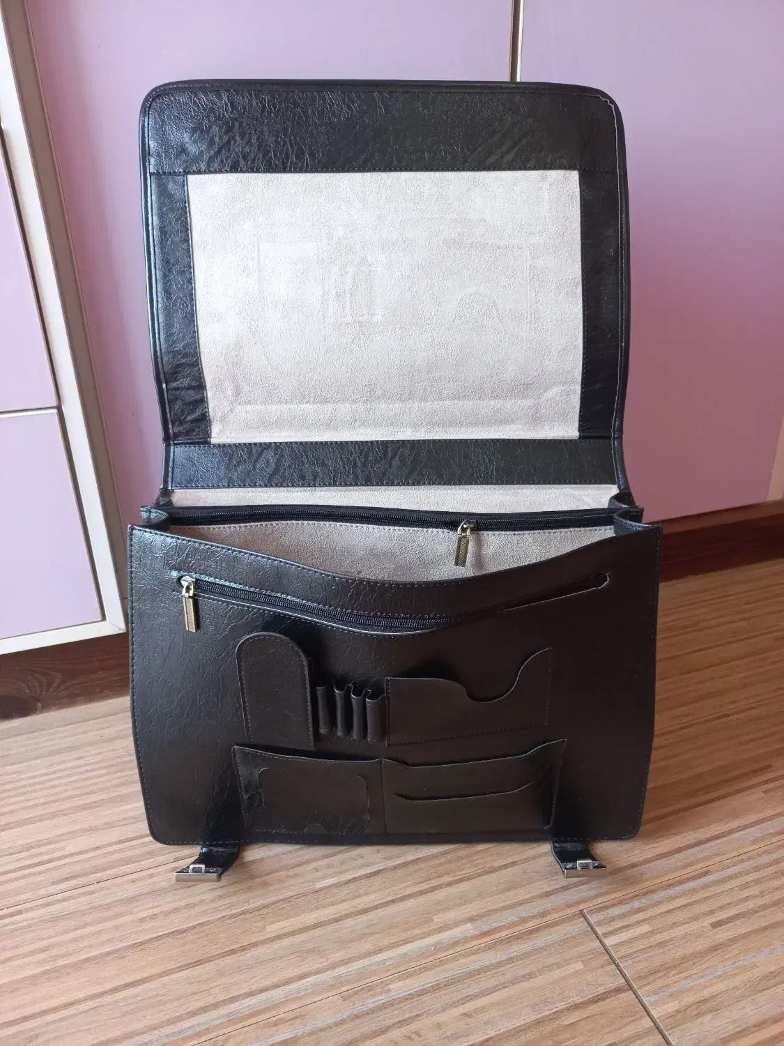 کیف چرم طبیعی مشکی|کیف، کفش، کمربند|بندر ماهشهر, |دیوار