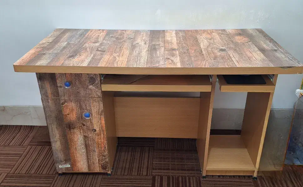 میز کامپیوتر و صندلی|میز تحریر و کامپیوتر|لنجان, |دیوار