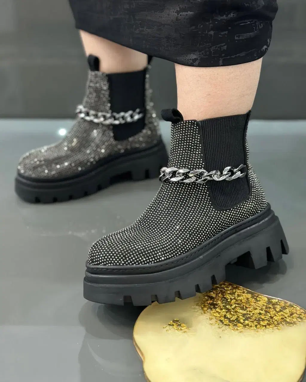 کفش واکسسوری|کیف، کفش، کمربند|اشتهارد, |دیوار