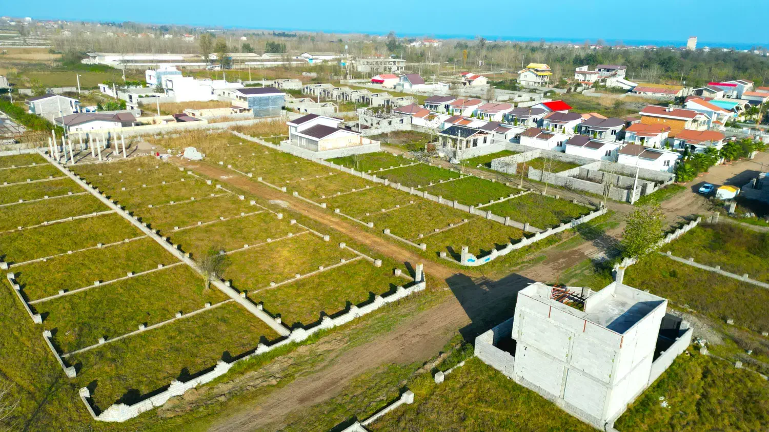 220 متر زمین شهرکی آماده ساخت با نگهبانی بشرط سند|فروش زمین و ملک کلنگی|لنگرود, |دیوار