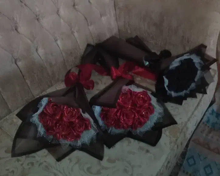 انواع دسته گل و باکس رز روبانی|گل مصنوعی|تهران, زیبادشت|دیوار