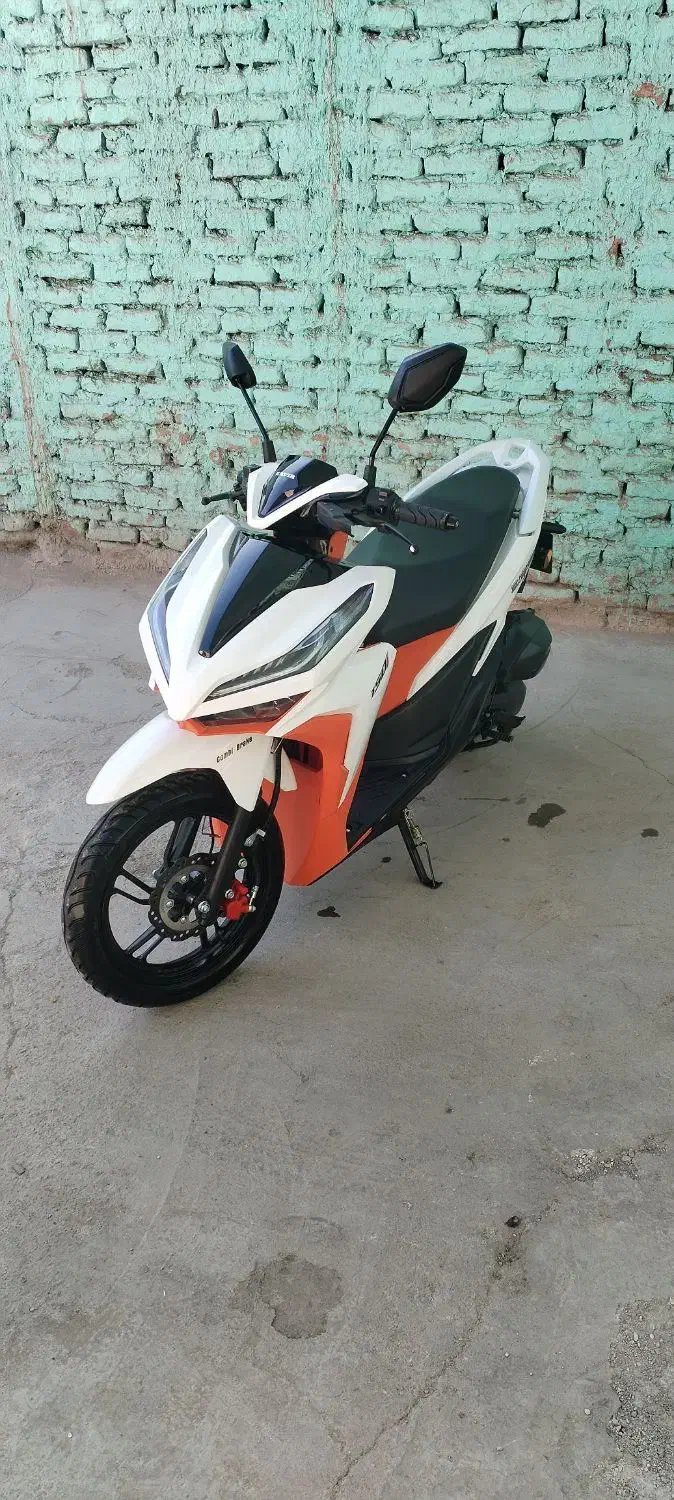 کلیک کویر 1401|موتورسیکلت|زرند, |دیوار