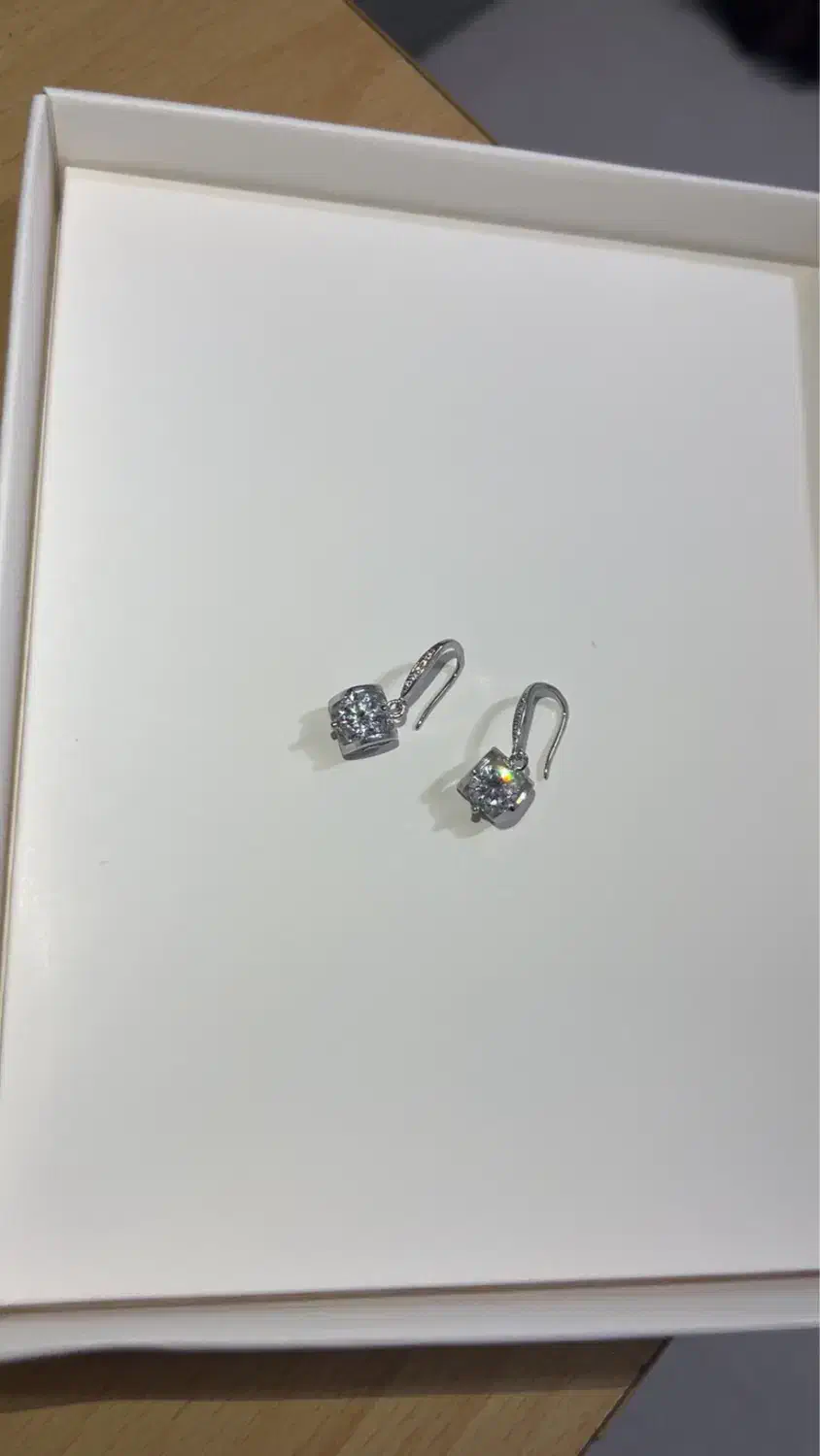 گوشواره نقره با سنگ MOISSANITE|جواهرات|تبریز, |دیوار