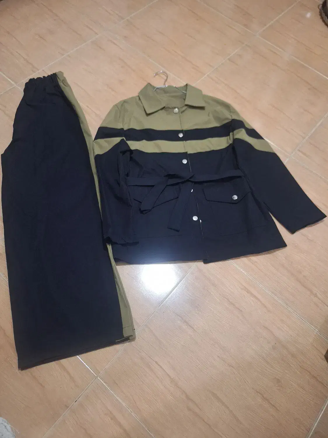 ست ها ۵۰۰ هزار فقط فقط انلاین|لباس|رشت, معلم|دیوار