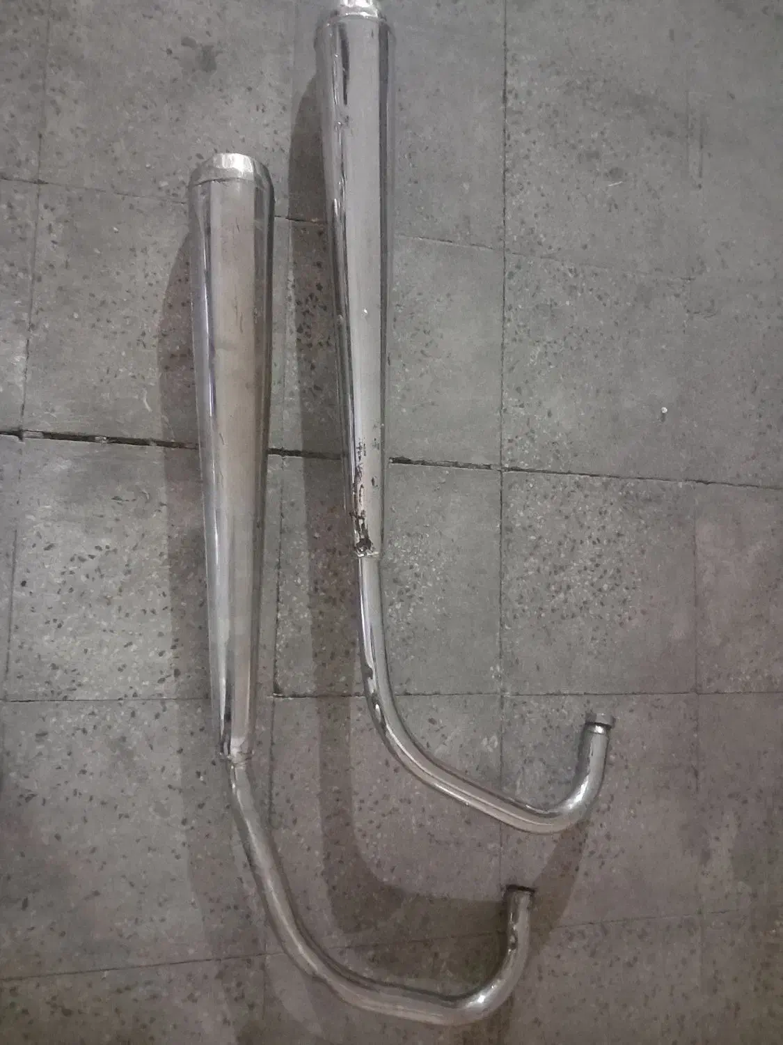 2 اگزوز ۲۰۰ و ۱۲۵|قطعات یدکی و لوازم جانبی|اندیشه, شهرک مریم|دیوار