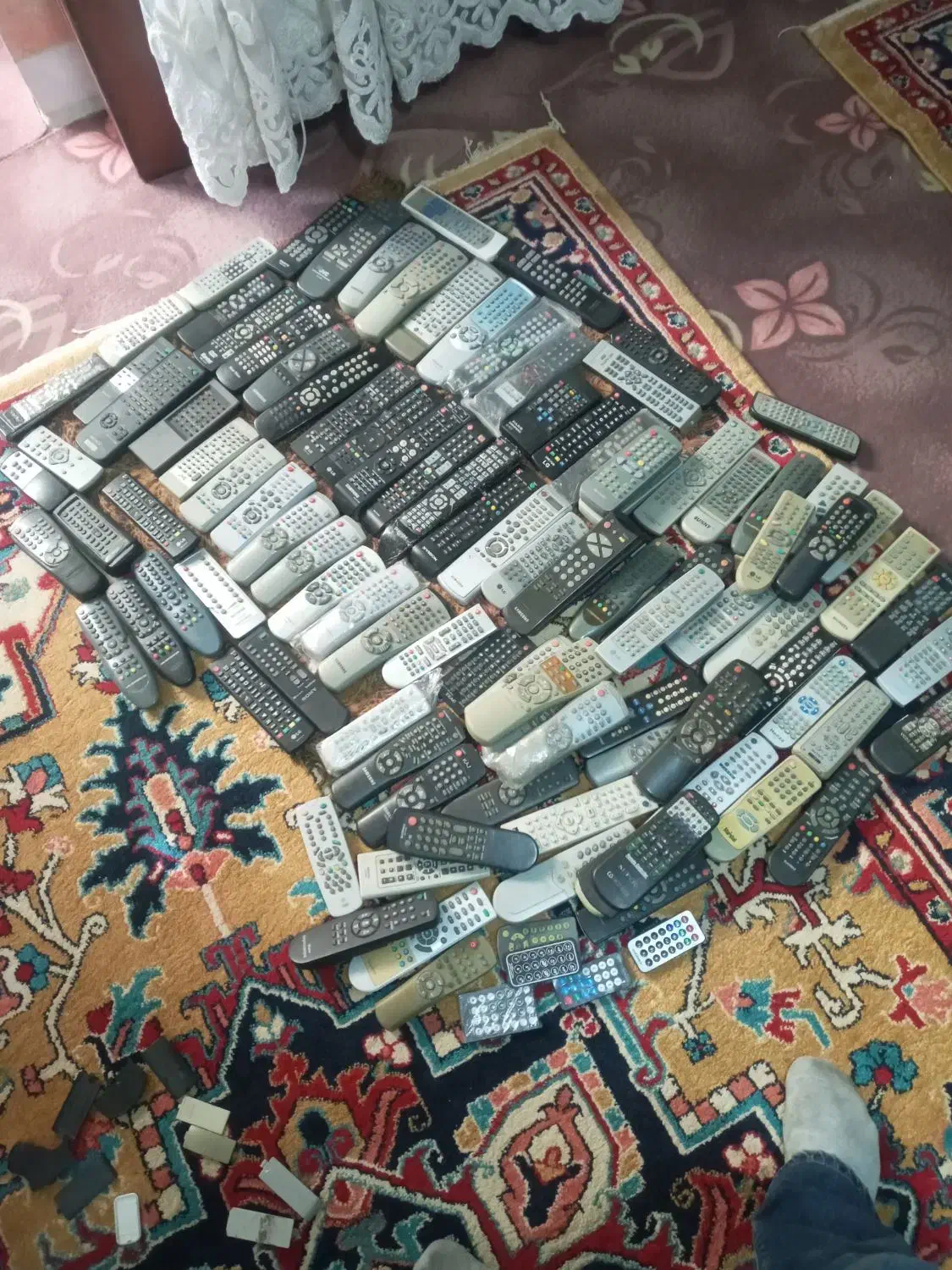 کنترول تلوزیون همه رقم|تلویزیون و پروژکتور|مرند, |دیوار