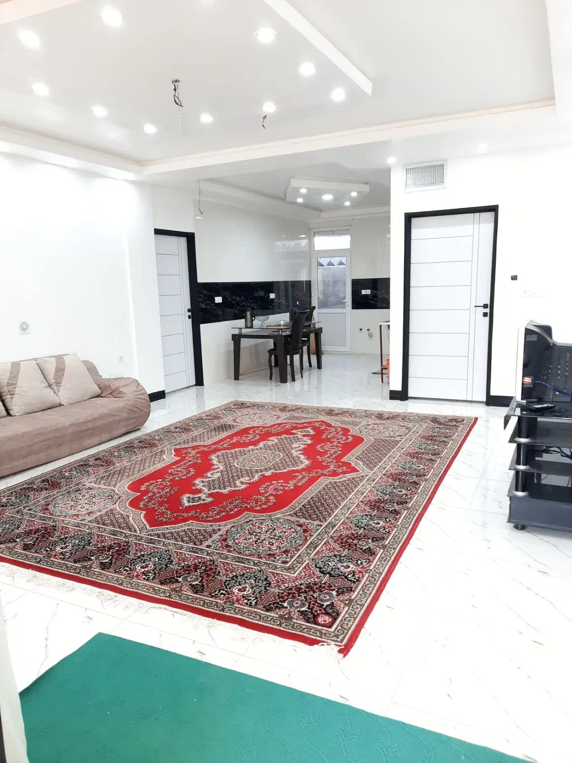 سوییت  درجه یک و تمیز حیاط دار با ‌پارکینگ|اجارهٔ کوتاه‌مدت آپارتمان و سوئیت|یاسوج, |دیوار