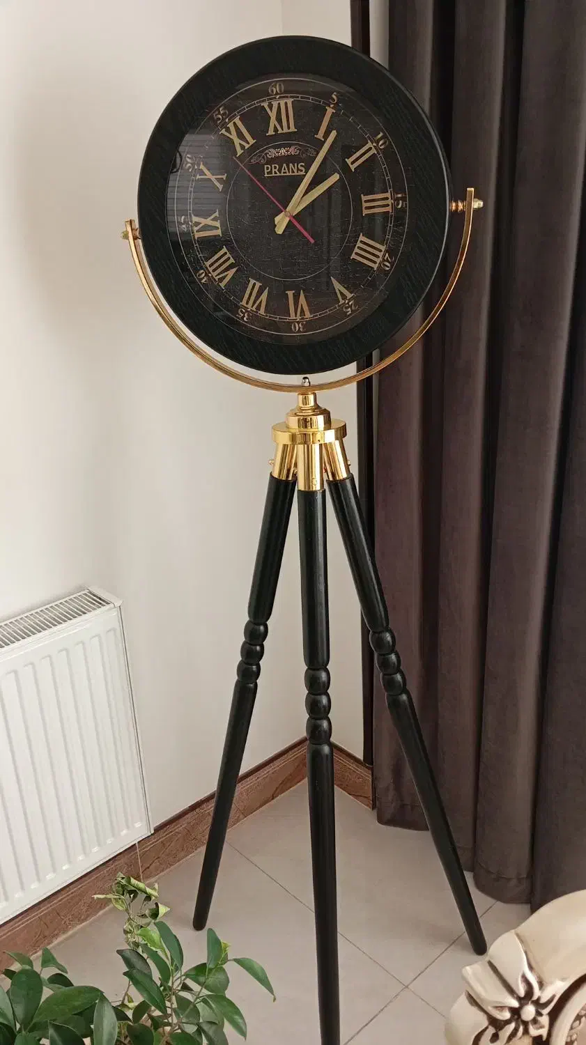 ساعت|ساعت دیواری و تزئینی|پیر بکران, |دیوار