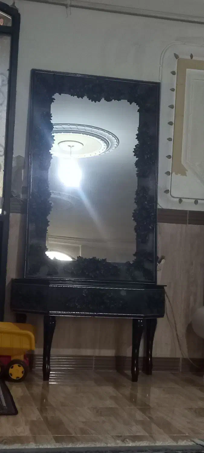 اینه و کنسل چوب سنگین و اصل|بوفه، ویترین، کنسول|ارومیه, |دیوار