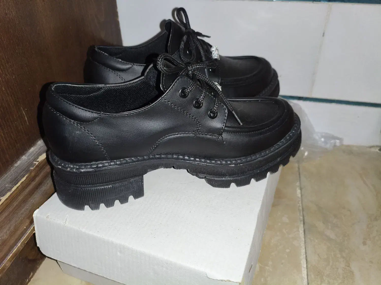 کفش نو|کیف، کفش، کمربند|نجفآباد, کهریزسنگ|دیوار