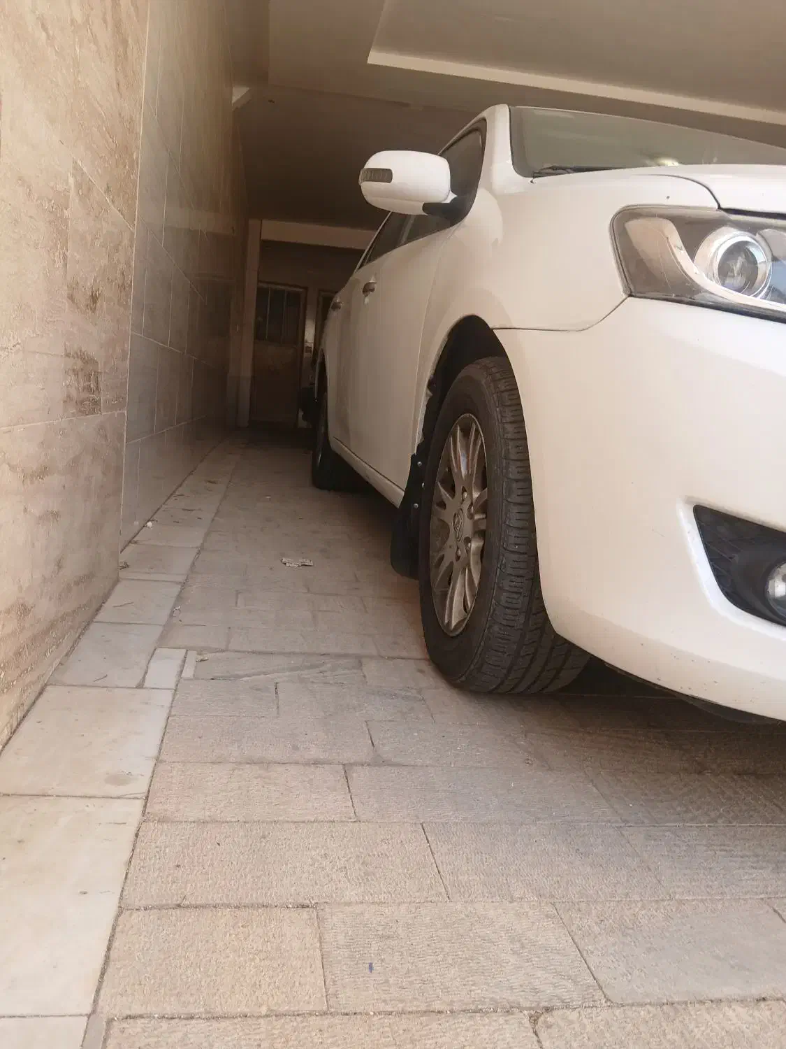 فروش آریو سفید اتومات|خودرو سواری و وانت|بومهن, |دیوار