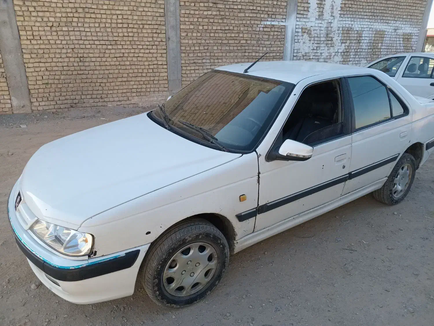 پژوپارس ۸۴|خودرو سواری و وانت|بروجن, |دیوار