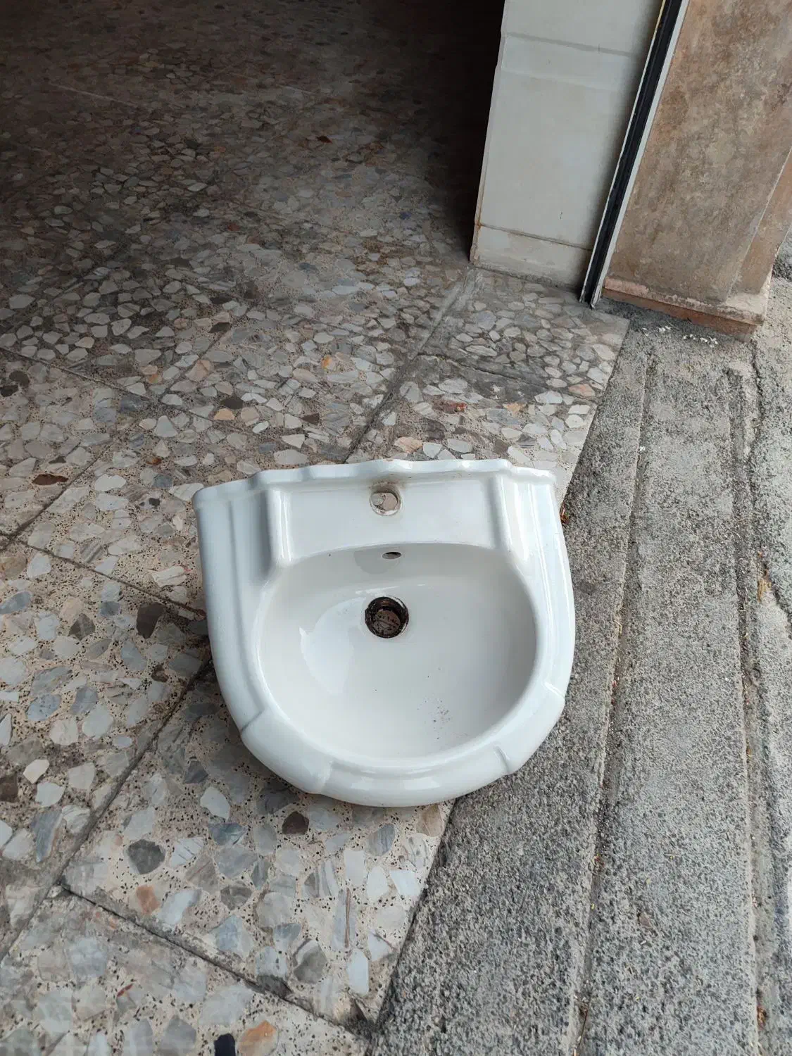 روشویی برای سرویس بهداشتی|لوازم سرویس بهداشتی|قائمشهر, |دیوار