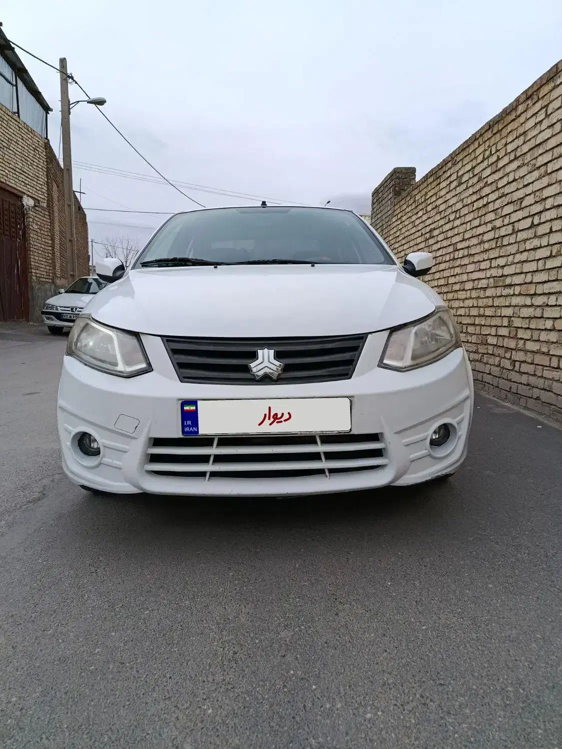 ساینا مدل ۹۹|خودرو سواری و وانت|لنجان, |دیوار