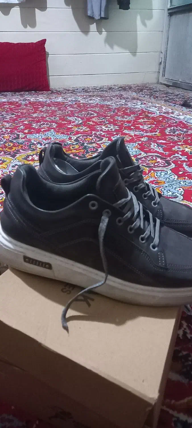 کتونی کارکرده در حد نو|کیف، کفش، کمربند|پاکدشت, خاتون آباد|دیوار