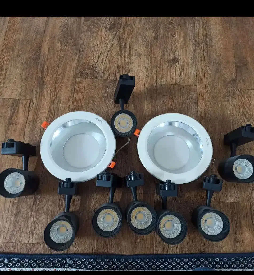 لامپ سیلندری و ریلی بسیار نو|لامپ و چراغ|مشهد, دانشجو|دیوار