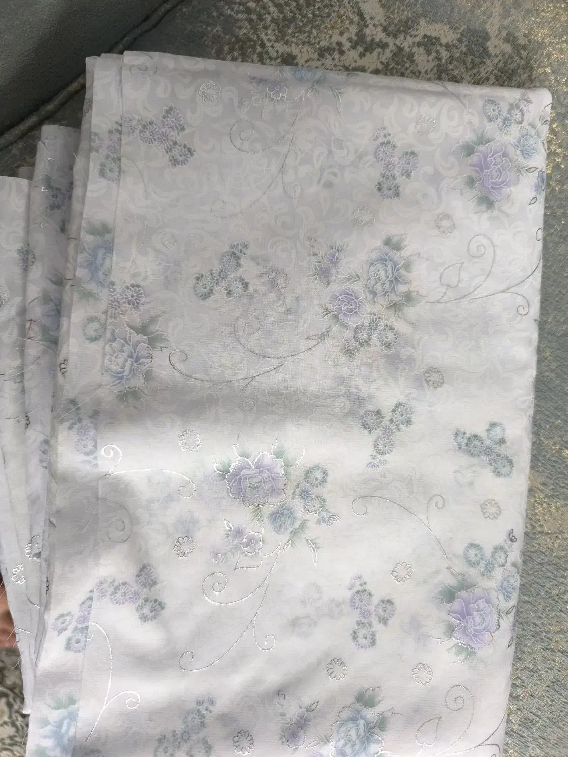 چادر عروس|لباس|ری, شهادت|دیوار