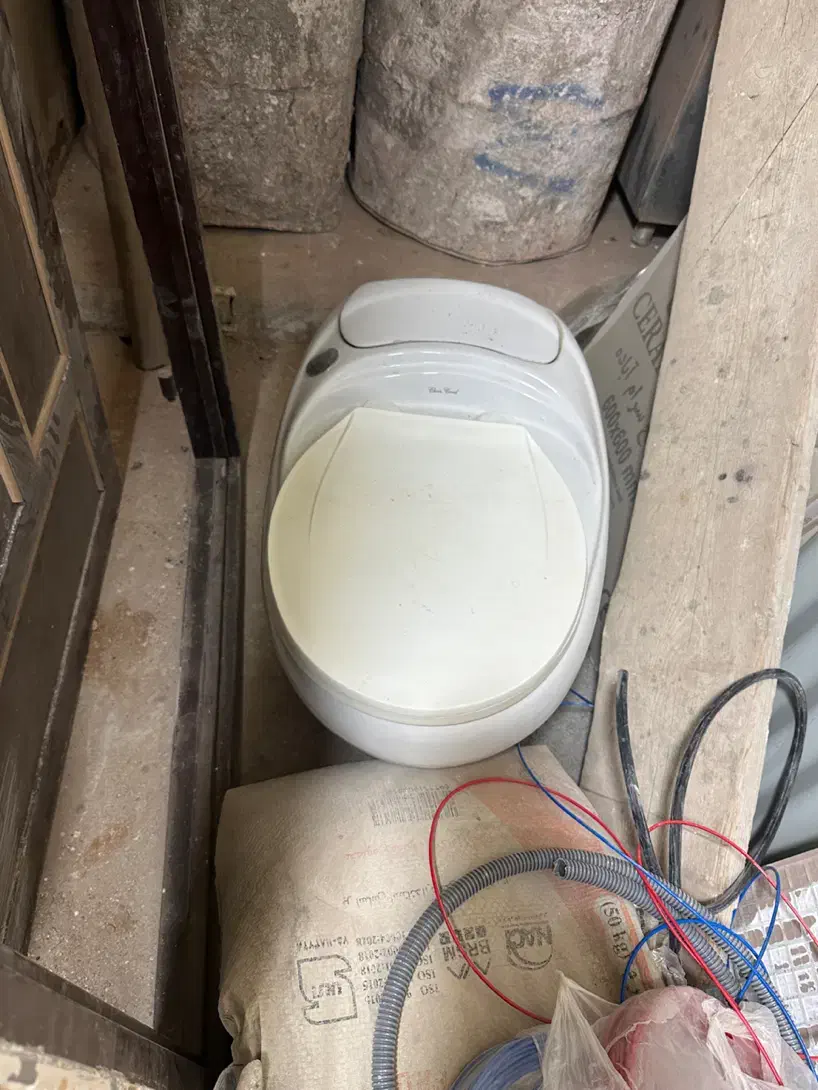 فروش دو عدد توالت فرنگی کاملا سالم|لوازم سرویس بهداشتی|شیراز, سجادیه|دیوار