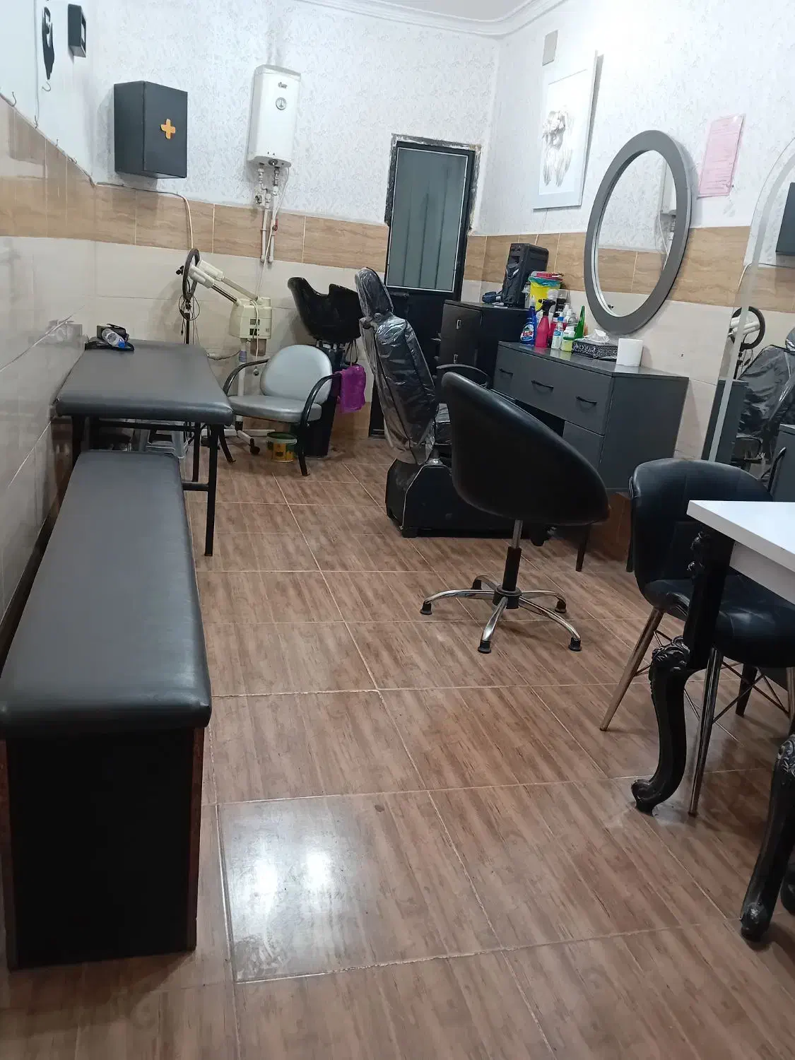 اجاره مغازه در محله پر رفت و آمد|اجارهٔ مغازه و غرفه|رشت, انصاری|دیوار