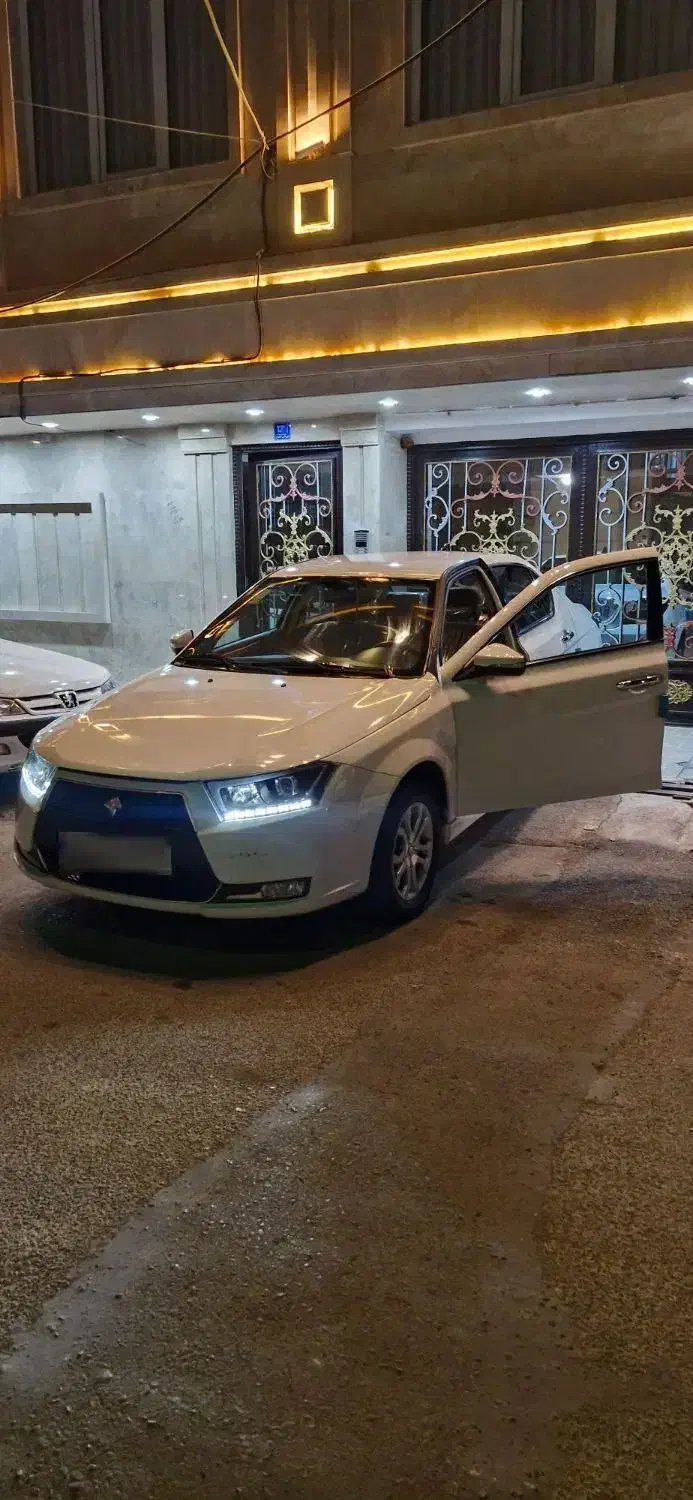 دنا پلاس  ef7مدل 1402|خودرو سواری و وانت|بهارستان, |دیوار