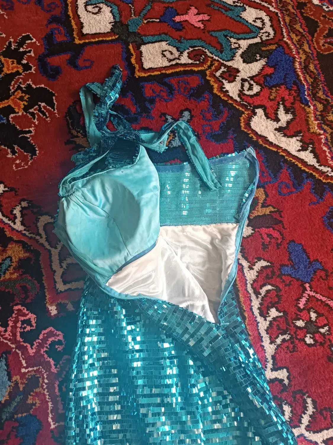 لباس مجلسی|لباس|تبریز, |دیوار