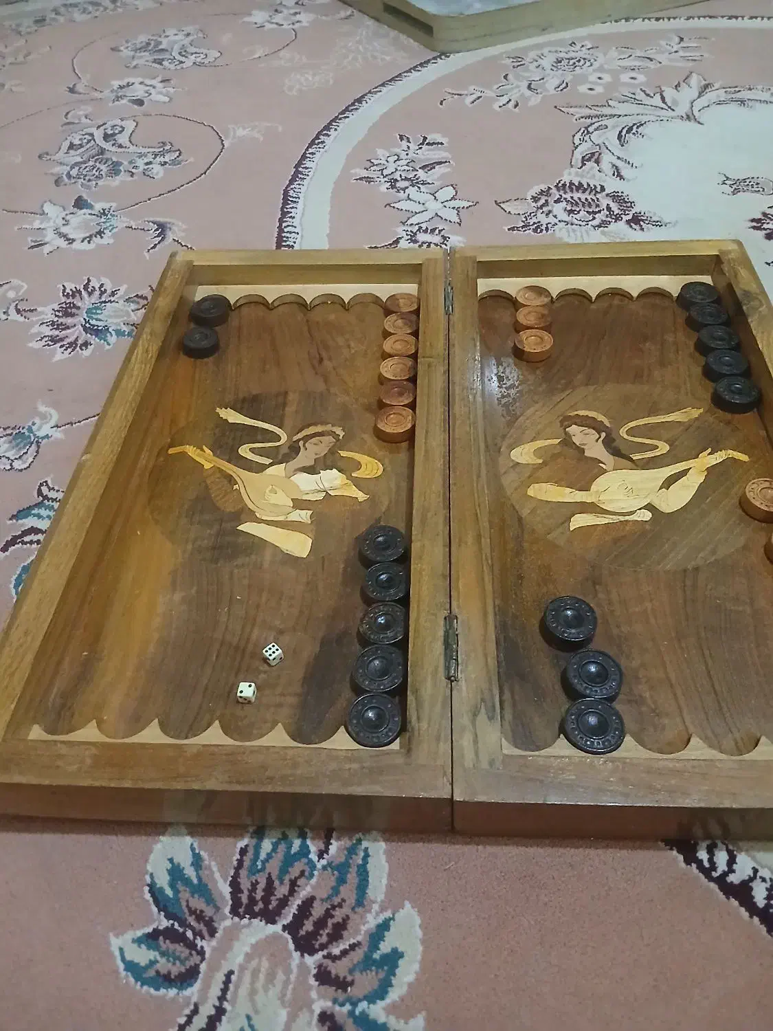 تخت نرد|اسباببازی|بانه, |دیوار